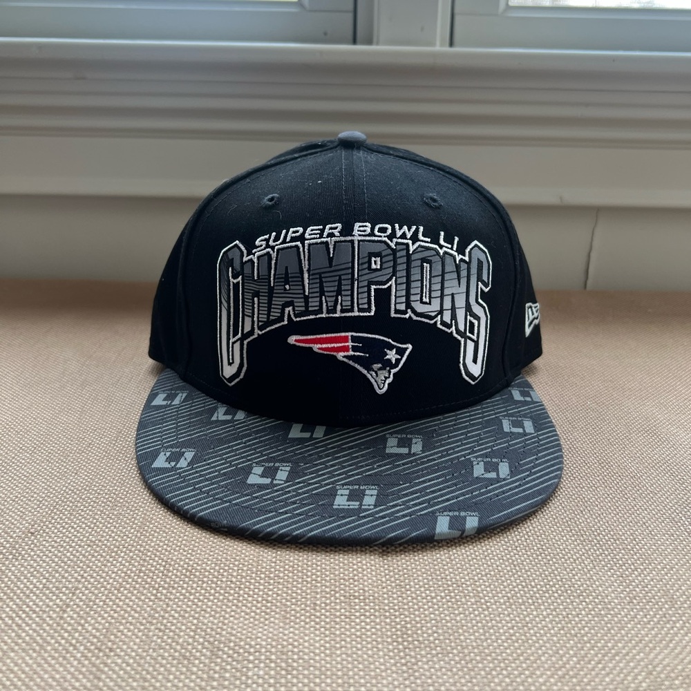 EUC- New England Patriots Super Bowl LI Champions Flat-brim Hat - Adjustable